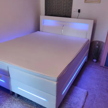 Cseresznyes Apartman *