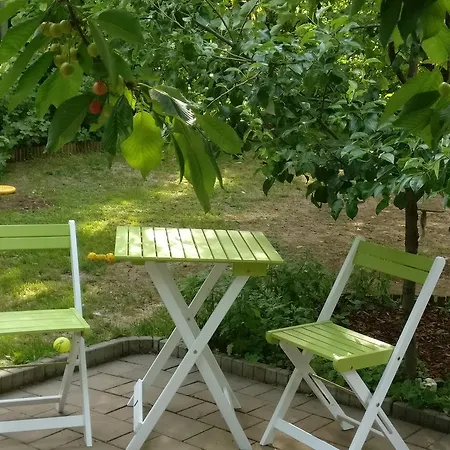 شقة Cseresznyes Apartman *