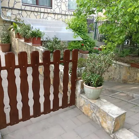 Cseresznyes Apartman Balatonalmádi