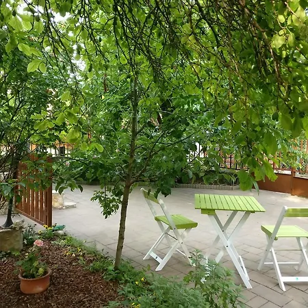 Cseresznyes Apartman Balatonalmádi