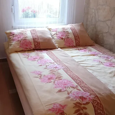 Cseresznyes Apartman Balatonalmádi