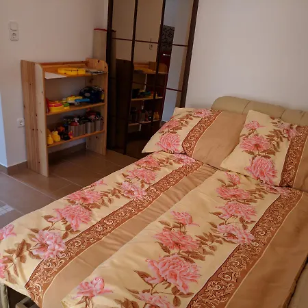 Cseresznyes Apartman * Balatonalmádi