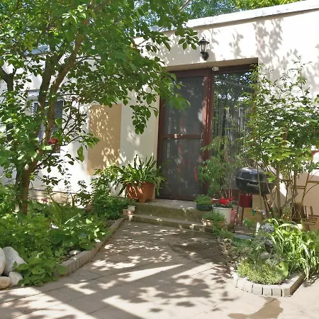 شقة Cseresznyes Apartman